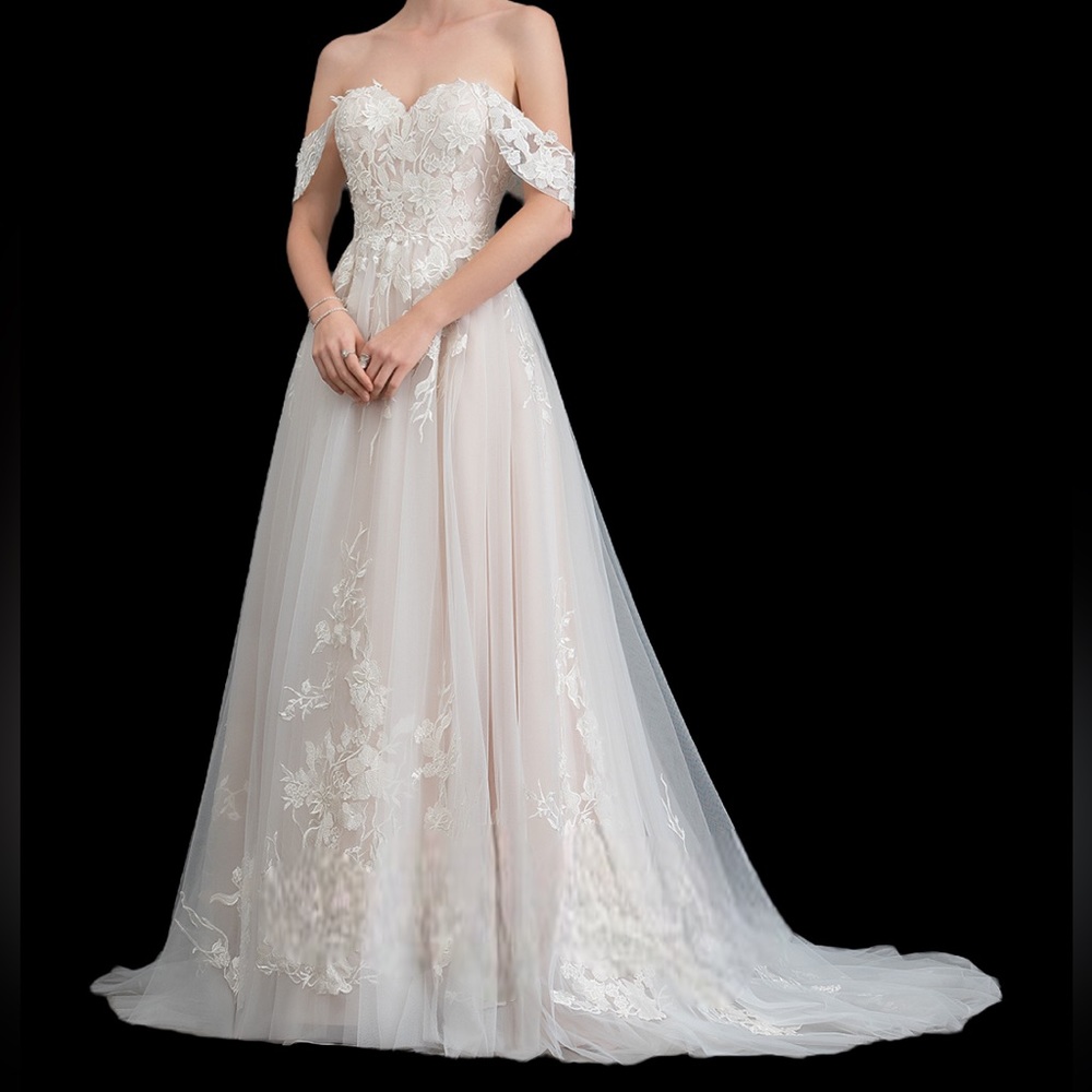 NWT White/Champagne Colored Princess Off-the-Shoulder Wedding Dress SZ 0